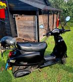 GTS Toscana, scooter ., Fietsen en Brommers, Ophalen, Zo goed als nieuw, Benzine, Overige merken