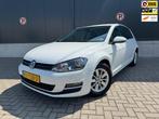 Volkswagen Golf 1.0 TSI / navi / climate / cruise / PDC v+a, Voorwielaandrijving, Stof, Gebruikt, Wit