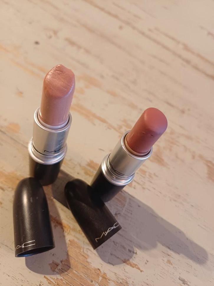MAC Lipstick - Nude Tint, Sieraden, Tassen en Uiterlijk, Uiterlijk | Cosmetica en Make-up, Gebruikt, Make-up, Lippen, Beige, Ophalen of Verzenden