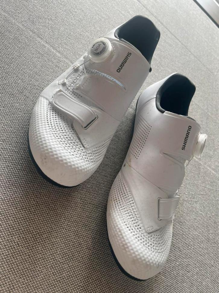 Dames Shimano fietsschoenen – maat 41 – bijna nieuw, Fietsen en Brommers, Fietsaccessoires | Fietskleding, Zo goed als nieuw, Dames