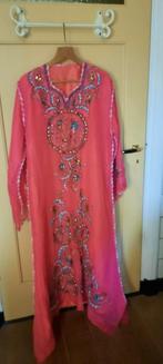 Mooie nieuwe roze jurk met pailetten en borduursels, Kleding | Dames, Jurken, Nieuw, Ophalen of Verzenden, Roze
