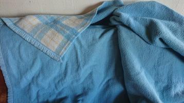 Hatema Orlon blauw geruite vintage kleed, 190 x 220 beschikbaar voor biedingen