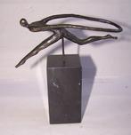 Corry Ammerlaan bronzen beeldje "De sprong wagen". Nwst., Ophalen of Verzenden
