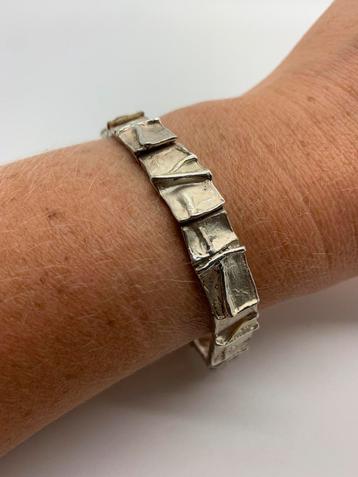 X849 Prachtige zilveren armband Fins ontwerp beschikbaar voor biedingen