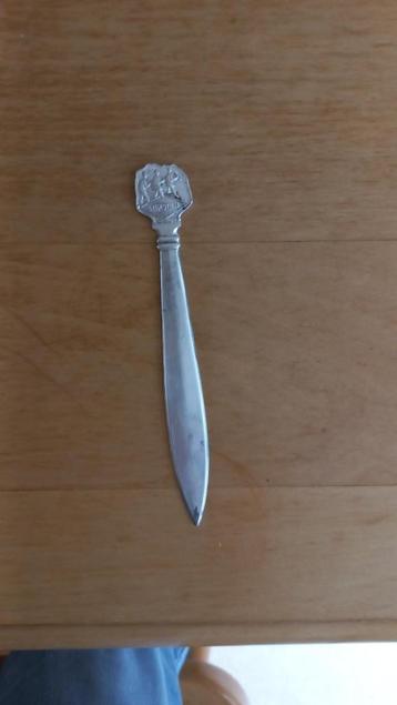 briefopener beschikbaar voor biedingen