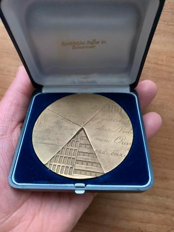 Herdenkingspenning CBS 1899–1989 beschikbaar voor biedingen