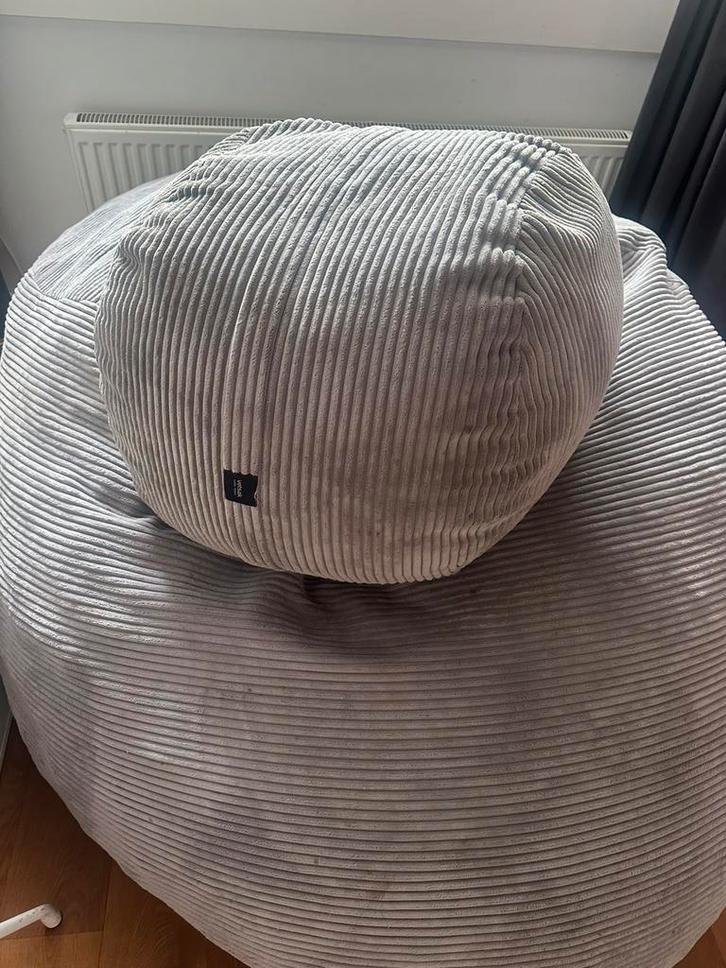 Vetsak large met poef en hoes voor klein kussentje, Huis en Inrichting, Zitzakken, Gebruikt, Zitzak, Grijs, Ophalen of Verzenden