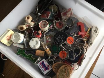 Grote verzameling sleutelhangers - Vintage & Nieuw beschikbaar voor biedingen