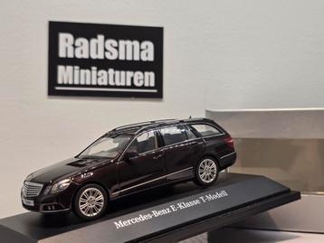 Mercedes-Benz E-Klasse Combi W212 Cuprit braun 1:43 Schuco beschikbaar voor biedingen