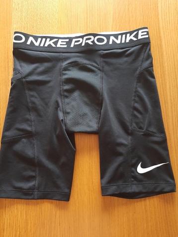 nieuwe nike pro dri fit jongens sportbroek maat m 137-147 cm beschikbaar voor biedingen