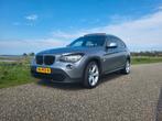 BMW X1 2.0 Sdrive 18I AUT bijna full option!, Achterwielaandrijving, Beige, 4 cilinders, Particulier
