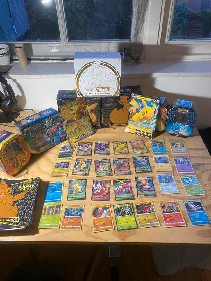 Verzameling pokemon kaarten!, Hobby en Vrije tijd, Verzamelkaartspellen | Pokémon, Zo goed als nieuw, Meerdere kaarten, Ophalen