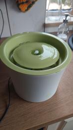 Gebruikte waterfontein voor katten met filter, Dieren en Toebehoren, Kattenvoerbakken en Drinkbakken, Ophalen of Verzenden, Gebruikt