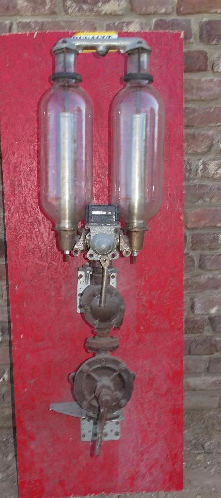 oude benzinepomp met glazen bollen, Antiek en Kunst, Curiosa en Brocante, Ophalen
