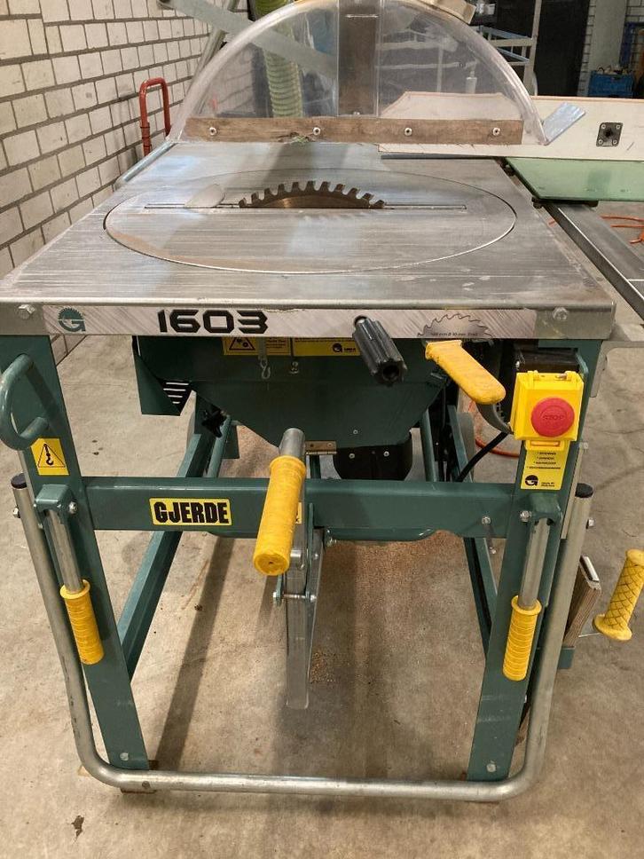 zaagtafel gjerde bouwzaag 1603  400 volt, Doe-het-zelf en Verbouw, Gereedschap | Zaagmachines, Zo goed als nieuw, Cirkelzaag, 1200 watt of meer