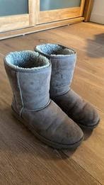 Originele UGGs maat 39 – op zoek naar een nieuw thuis!, Kleding | Dames, Schoenen, Ophalen of Verzenden, Zo goed als nieuw, Bruin