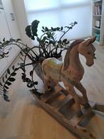 Oud handgemaakt houten hobbelpaard., Ophalen