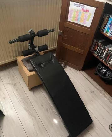 Fitnessbank beschikbaar voor biedingen