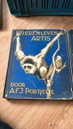 2 boeken over dierenleven in artis, Boeken, Ophalen, Gelezen