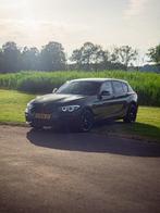 BMW 1-Serie 118i High Executive | Dealer Onderhouden |, Auto's, BMW, 1-Serie, 65 €/maand, 1280 kg, Zwart