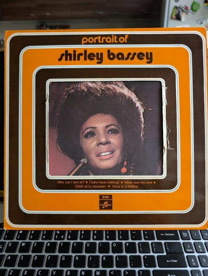 Shirley Bassey - Portrait of Shirley Bassey, Cd's en Dvd's, Vinyl | R&B en Soul, Gebruikt, 1960 tot 1980, 12 inch, Ophalen of Verzenden