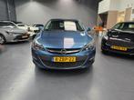 Opel Astra 1.4 Turbo Blitz NAVI PARKEERSENSOREN NAP NL AUTO, Auto's, Gebruikt, 680 kg, 4 cilinders, Blauw