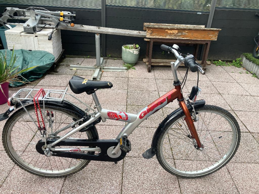 Giant Fixx 225 jongensfiets 24 inch, Fietsen en Brommers, Fietsen | Jongens, Ophalen, Versnellingen, Giant, Gebruikt