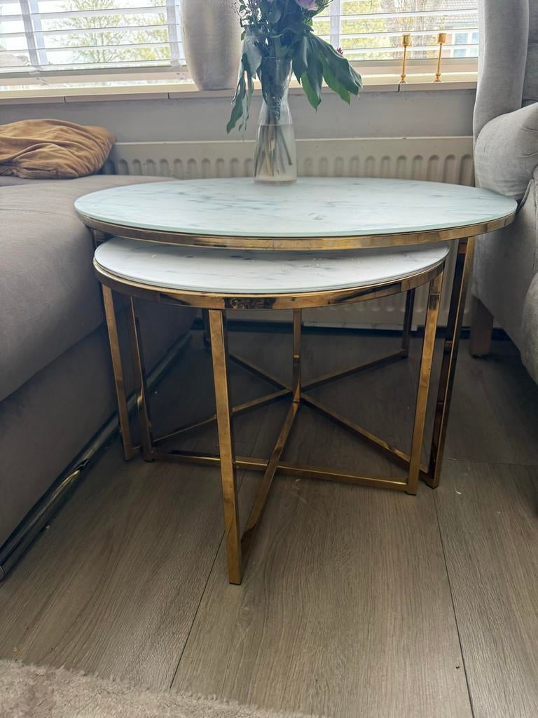 Set van 2 marmerlook salontafels met gouden onderstel, 50 tot 75 cm, Rond, Zo goed als nieuw, Metaal
