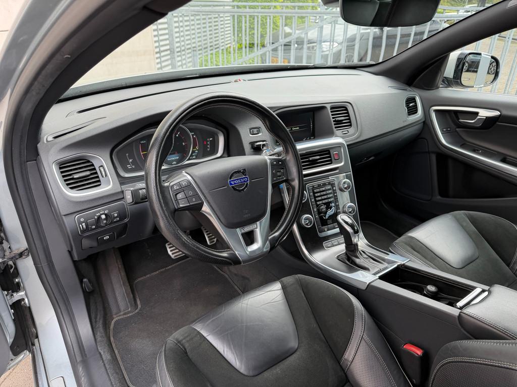 Volvo V60 2.4 D6 AWD Plug-In Hybrid R-Design Navi-Keyless-18, Auto's, Volvo, Huisgarantie, Met garantie (alle), Bi-Xenon koplampen