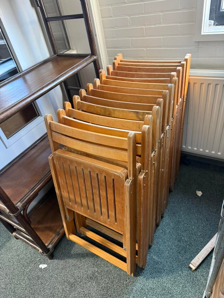 Partij van 13 vintage hardhouten klapstoelen ‘80, Ophalen of Verzenden, Zo goed als nieuw, Vijf, Zes of meer stoelen, Hout