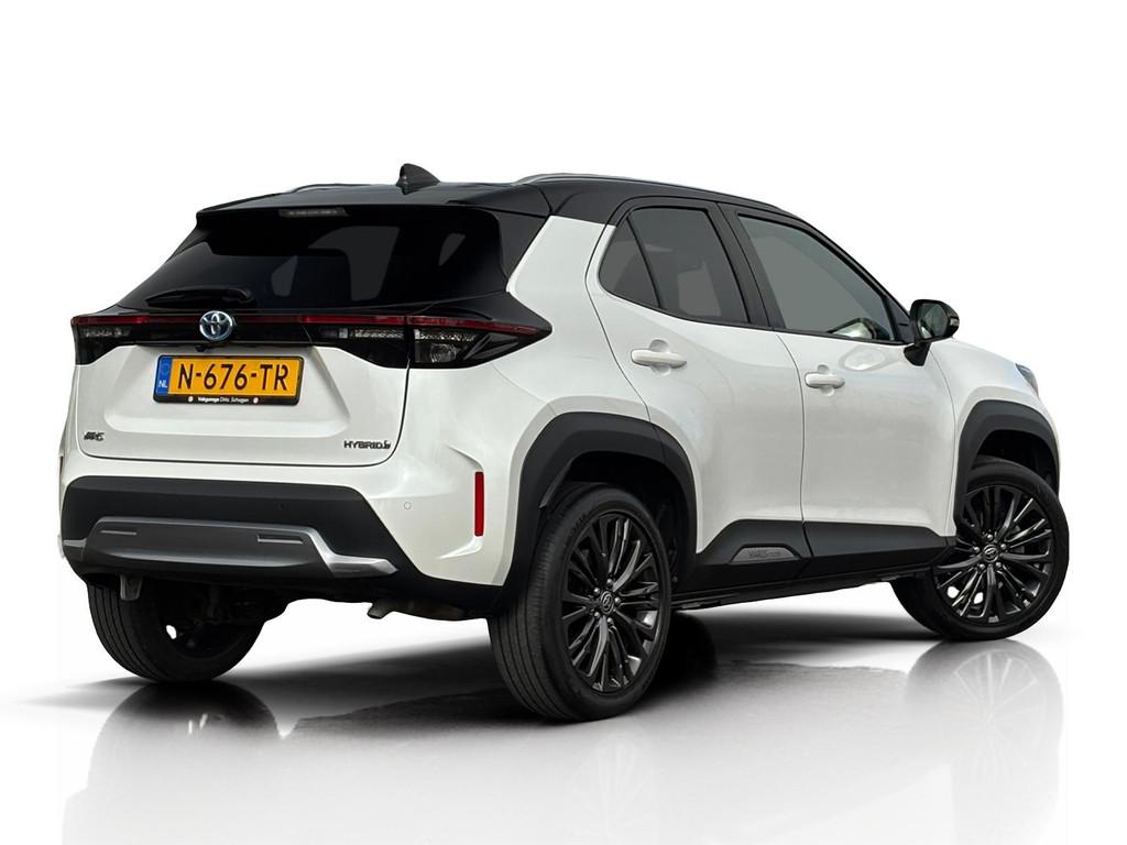Toyota Yaris Cross 1.5 Hybrid Adventure ✅ LED ✅ ACC ✅, Gebruikt, Wit, Bedrijf, Hybride Elektrisch/Benzine