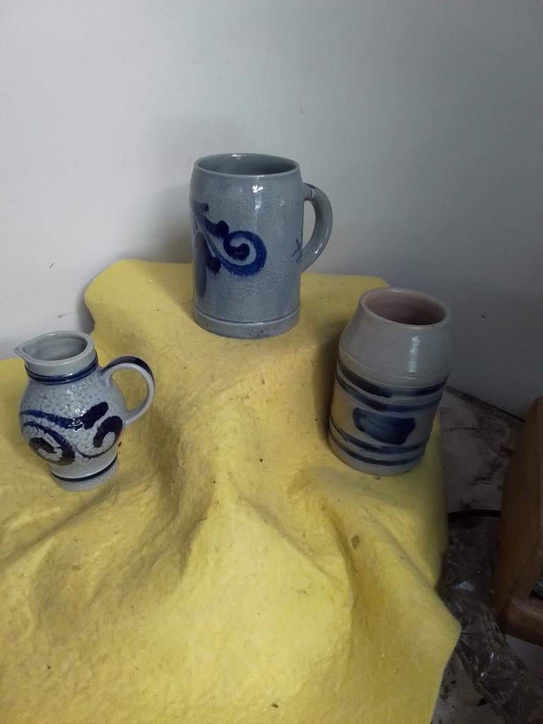 14955) 3 mooie Keulse potten/vaas  hoogste  14cm, Antiek en Kunst, Antiek | Keramiek en Aardewerk, Ophalen of Verzenden