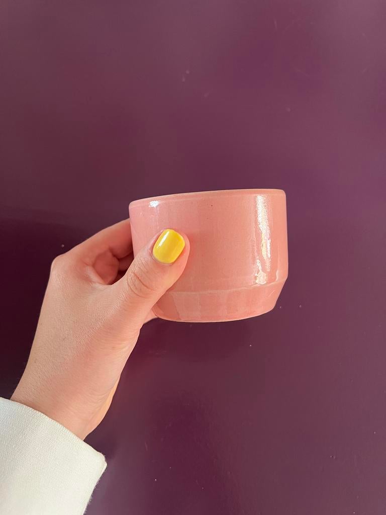 Funky roze zelfgemaakt kopje, Keramiek, Nieuw, Ophalen of Verzenden, Overige stijlen