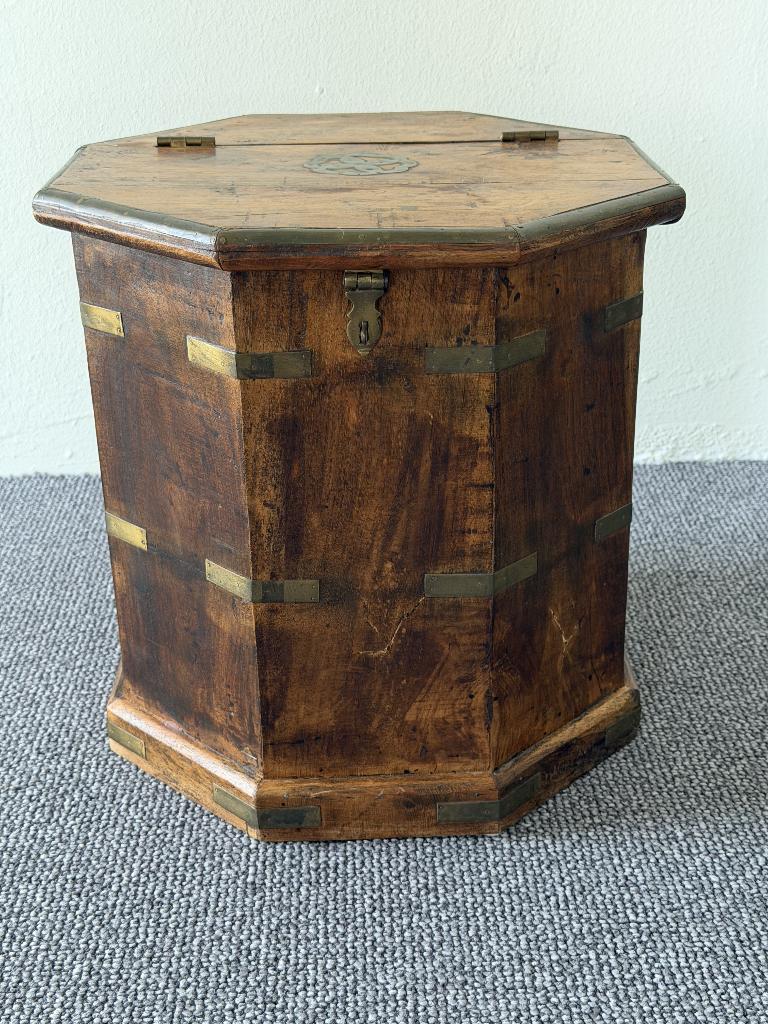 Unieke antieke kist | achthoek | messing | eyecatcher, Minder dan 50 cm, Gebruikt, Minder dan 50 cm, Ophalen of Verzenden