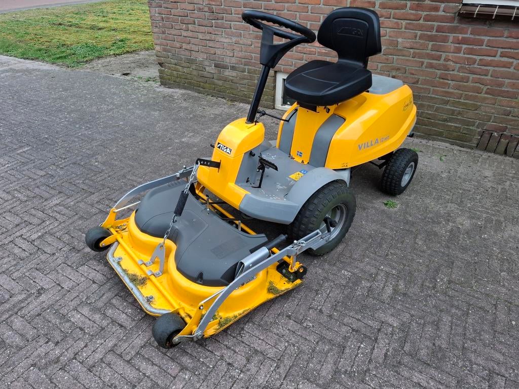 Stiga villa frontmaaier hydrostaat automaat, Ophalen of Verzenden