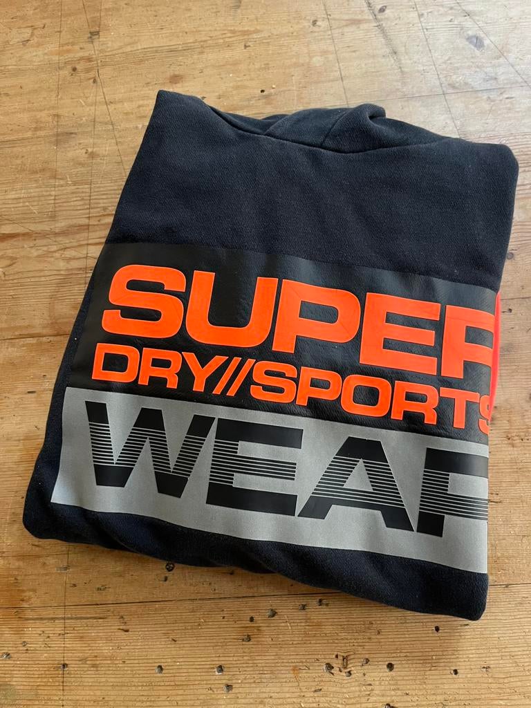 Superdry hoodie | zwart | XL (valt als M), Ophalen of Verzenden, Gedragen, Maat 56/58 (XL), Zwart
