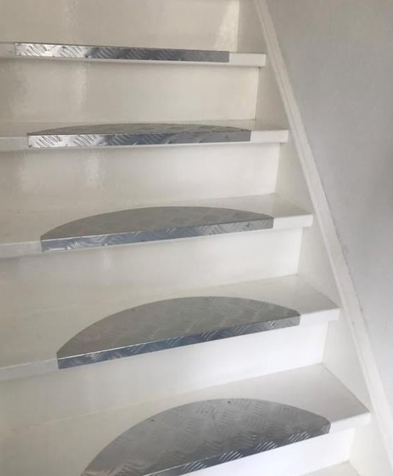 Traanplaat halve maantjes, Doe-het-zelf en Verbouw, Ladders en Trappen, Ophalen, Gebruikt, Minder dan 2 meter