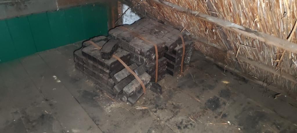 Bruinkool briketten, Minder dan 3 m³, Ophalen of Verzenden