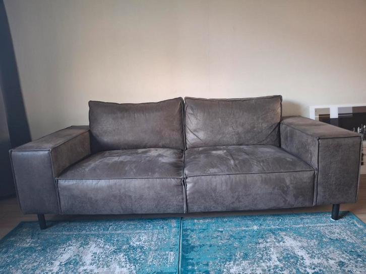 Comfortabele 2-zitsbank in grijze stof, Huis en Inrichting, Banken | Bankstellen, Gebruikt, Rechte bank, Tweepersoons, 150 tot 200 cm