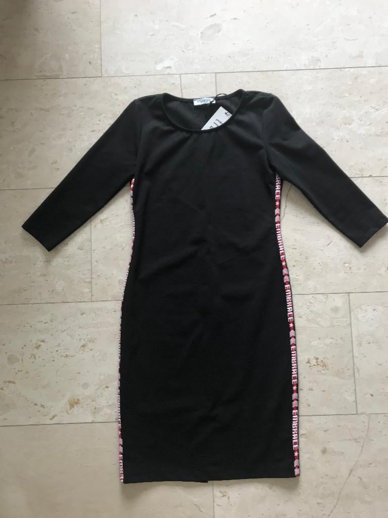 Transfer: NIEUW sportief zwart jurkje maat S, Kleding | Dames, Verzenden, Zwart, Nieuw, Knielengte