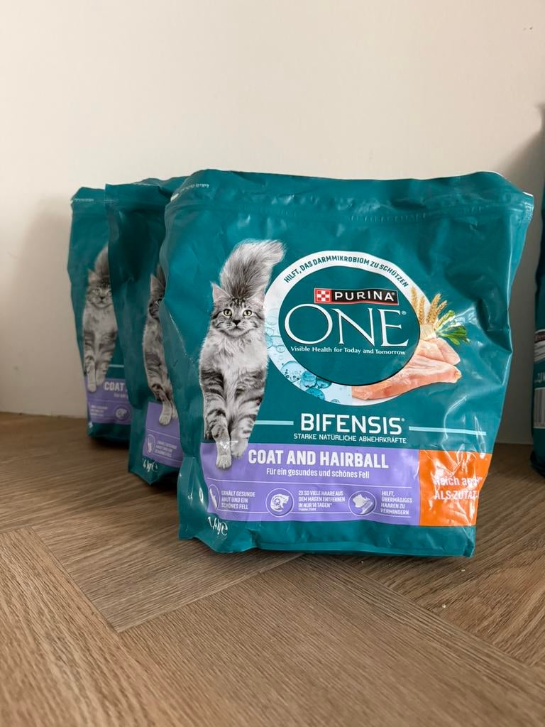 3x Purina One Coat & Hairball à 1,4kg per stuk, Dieren en Toebehoren, Ophalen of Verzenden, Kat