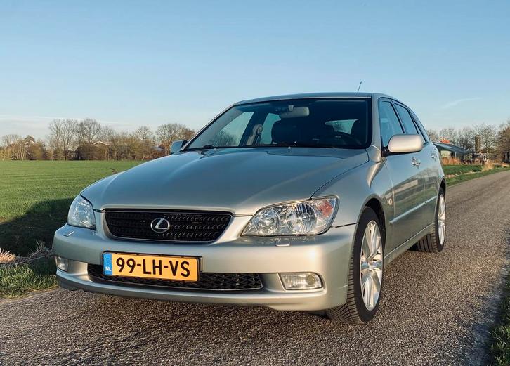 Lexus IS 300 3.0 Sportcross Executive AUT 2003 Grijs, Auto's, Lexus, Particulier, IS, Airconditioning, Android Auto, Apple Carplay