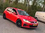 Volkswagen Golf 2.0 TSI 245pk 7-DSG 5D 2018 Rood, Stof, Zwart, 4 cilinders, 1984 cc