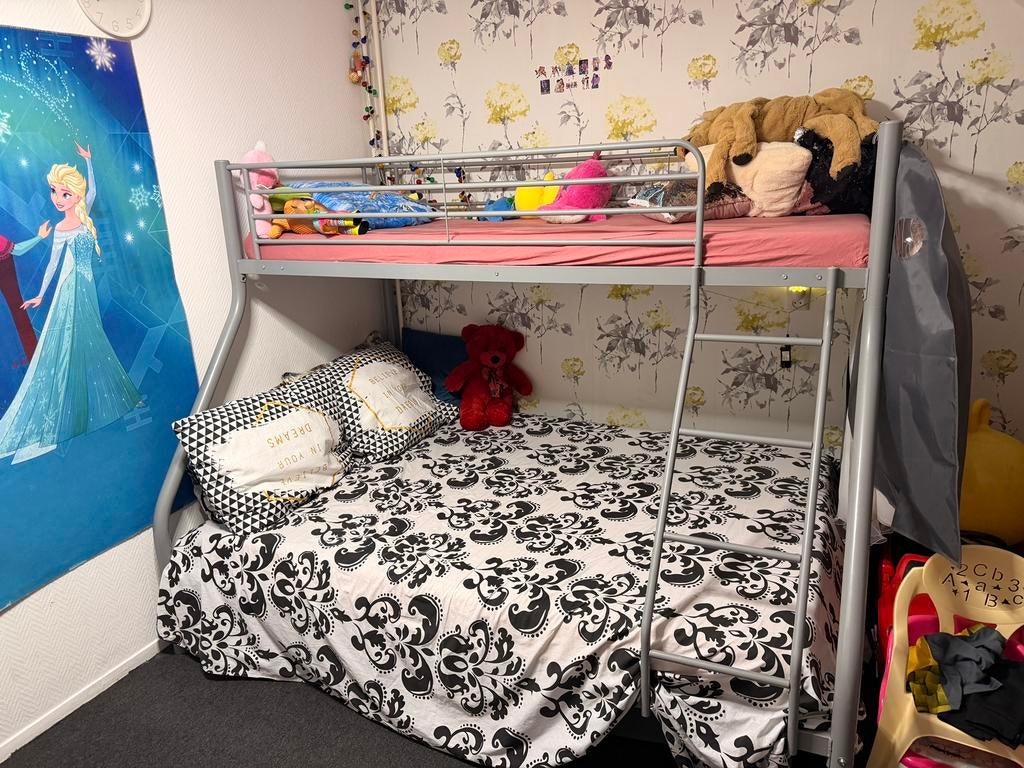 3 personen bed, Kinderen en Baby's, Kinderkamer | Stapelbedden en Hoogslapers, Ophalen of Verzenden, Zo goed als nieuw, Hoogslaper