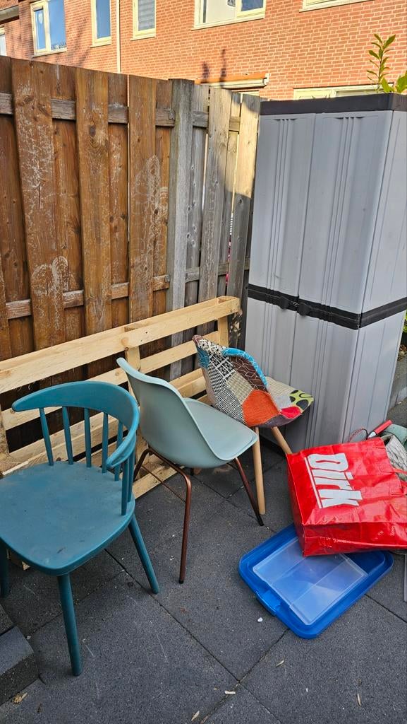 Gratis stoelen en kast, Ophalen, Gebruikt