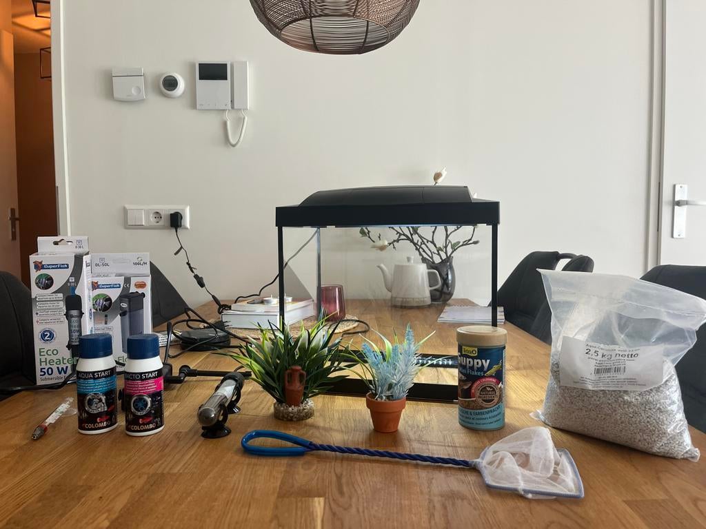Aquarium 20 liter + benodigde spullen, Dieren en Toebehoren, Ophalen, Zo goed als nieuw, Leeg aquarium