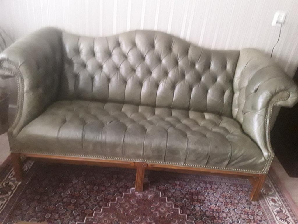 antieke  chesterfield bank  legergroen, Ophalen