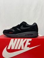 NIEUW IN DOOS! Maat 41 - Nike Air Max 1 Anthracite Red