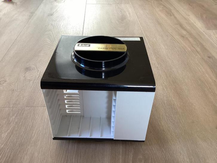Cassette bar wit retro vintage, Huis en Inrichting, Woonaccessoires | Cd- en Dvd-rekken, Gebruikt, Cd's of Dvd's, Minder dan 25 discs
