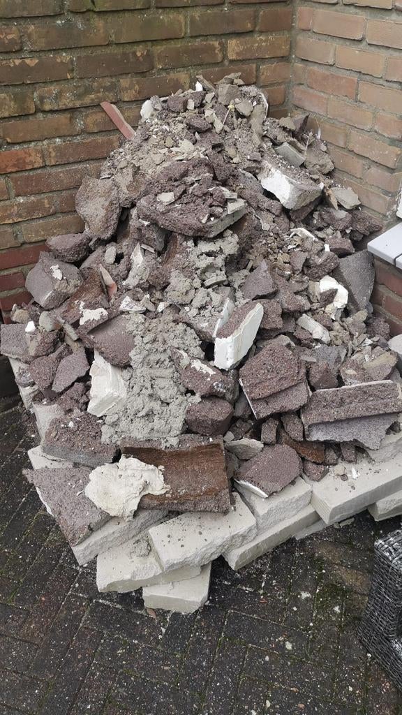 Gratis puin voor opvulling of recycling, Ophalen, Gebruikt